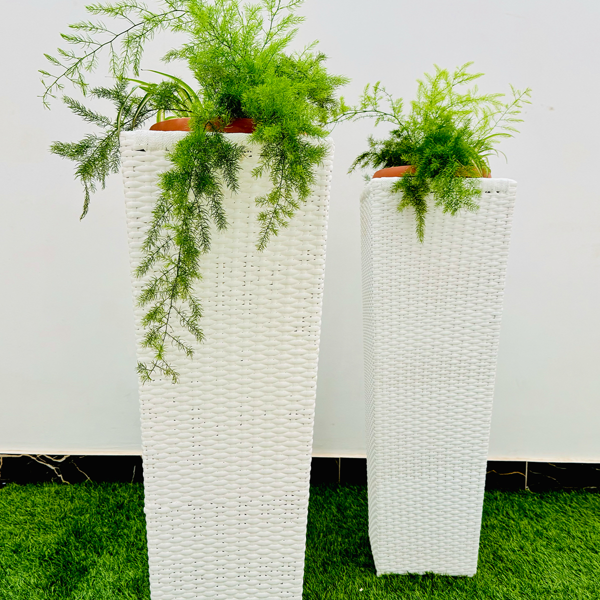 Vases Carrés en Rotin Synthétique